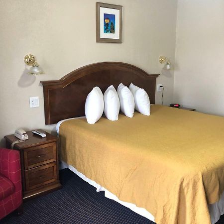Knights Inn Harrisonville Eksteriør billede